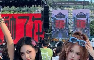 推女神 – 颜美汐全集：解锁女友写真中的不一样的美丽与故事.txt