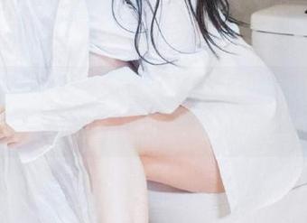 星颜社 – 优雅与灵动：果儿Victoria教室的写真套图记录青春的韵律.txt
