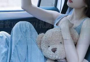 透视杨衣yangyi礼服艺术：精彩原图合集让你感受视觉的冲击.txt