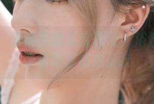 果团网 – 张琳熙的私房原图：浴缸与她的青春华彩交织.txt