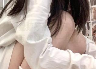梦丝女神 – 魏婷婷裸足写真：释放魅力的网盘合集，带你领略不一样的风情！.txt
