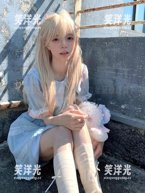 完美收录！森萝财团10D肉丝运动鞋桌下免费写真合集.txt