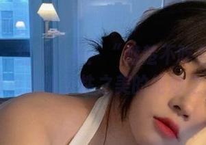微密圈 – 细腻优雅：“楚楚不吃鱼”女友私房图包展现女性之美的绝妙之作.txt