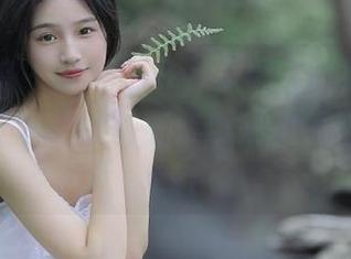 模范学院 – 探索SiByl李思宁姐姐的视觉世界，分享她的写真集带来的感动与启发.txt