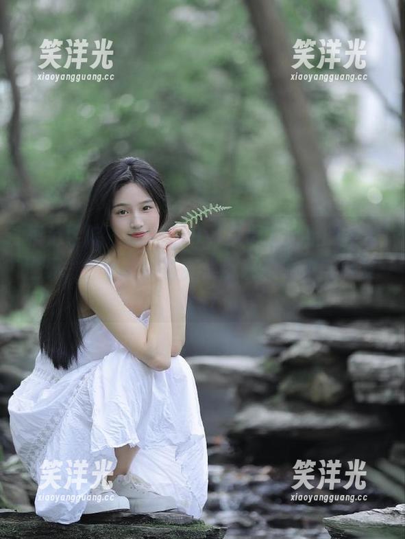 模范学院 - 探索SiByl李思宁姐姐的视觉世界，分享她的写真集带来的感动与启发.txt