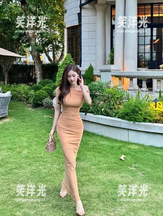 模范学院 - 解锁最新SiByl李思宁制服写真资源，尽情沉浸在如梦似幻的画面中！.txt