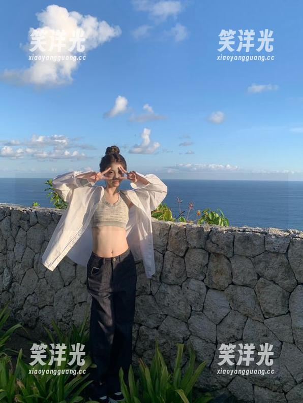 模范学院 - 可爱又迷人的文静儿毛衣高清套图，给你带来甜蜜暖意！.txt