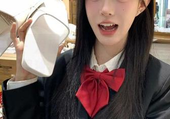 模范学院 – 发现欧阳美萱的内衣美图合集，展现独特个性的摄影作品.txt