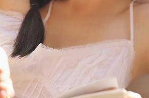 模范学院 – 迷人的露露Andrea高跟鞋全套写真，展现女性自信魅力的绝佳作品！.txt