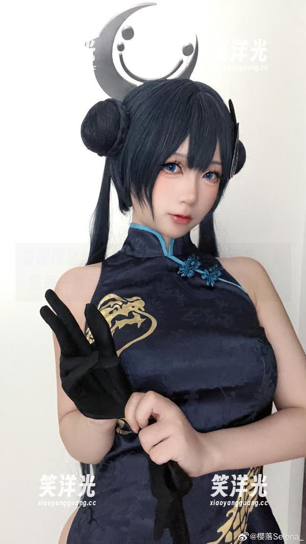 发现樱落酱w的旗袍天狼星全套写真，解锁每一张原图背后的故事与风情！.txt