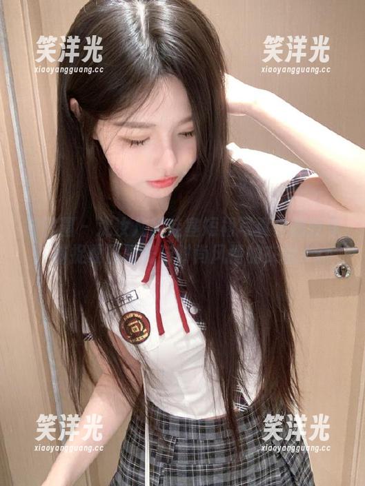 沈汝凡超哇塞 微密圈 - 沈汝凡超哇塞短裙写真作品分享:捕捉夏日阳光与时尚风情的交融.txt