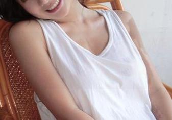 套装故事：洛丽塔大哥的无圣光写真套图，感受独特艺术气息.txt