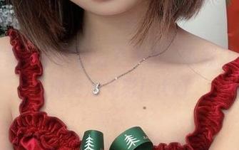 享受洛桑w伊梓的镂空美图，下载让你的画册更添光彩！.txt