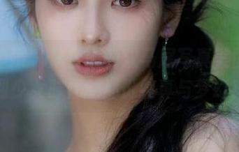 物恋传媒 – 从佳琪的双马尾写真美图中，寻找到少女时代的那份纯真与梦幻！.txt