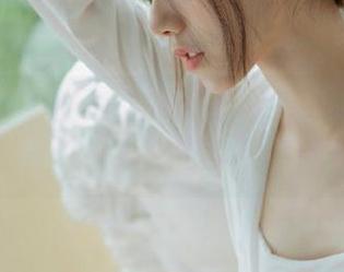 物恋传媒 – 品味嘉木的艺术：夕阳余晖摄影套图合集，光影中的动人故事.txt