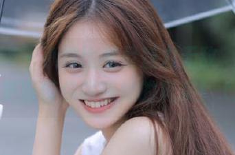 物恋传媒 – 小晴比基尼魅力无敌，最新图片更新带你领略她的风采！.txt