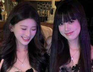 猎女神 – 漫步在光影之间：赵欢颜与她的美脚精美照片，带你领略不一样的风情.txt