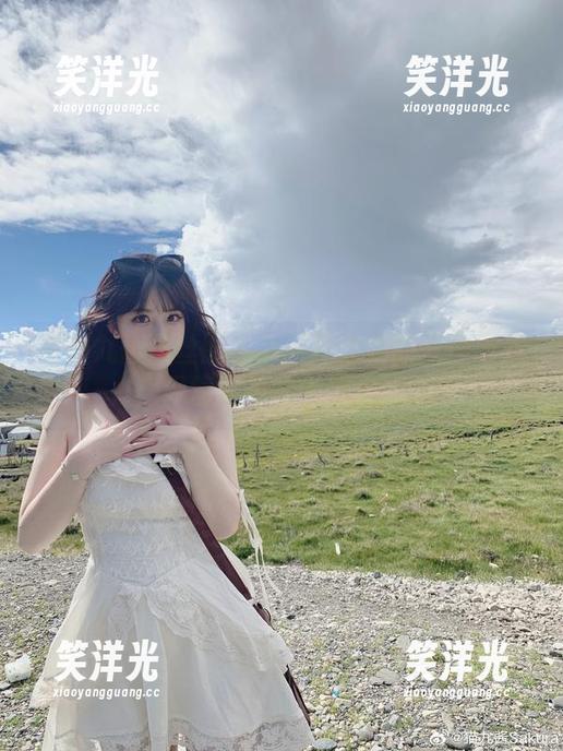 《猫九酱黑丝图包》：探索她的个性与魅力，尽情享受视觉盛宴！.txt