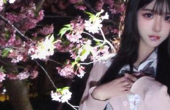 粉嫩猫九酱，穿着体操服在无圣光下绽放，写真中的甜美瞬间！.txt