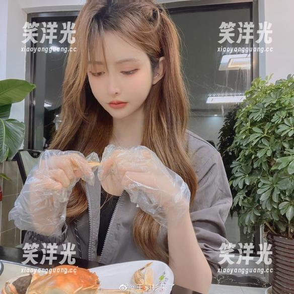王羽杉 高清看王羽杉黑色吊带写真,分享那份与美丽擦肩而过的自嘲.txt
