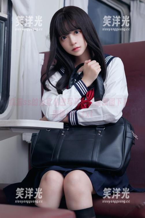 疯猫ss的浴室私密写真：全新原图下载，别错过！.txt