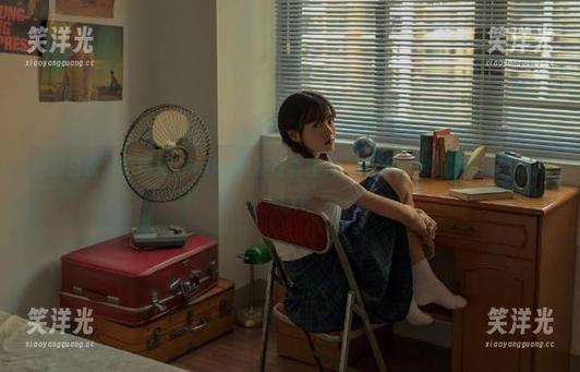 探索白莉爱吃巧克力miku最新写真图片，感受每一帧的细腻与动人.txt