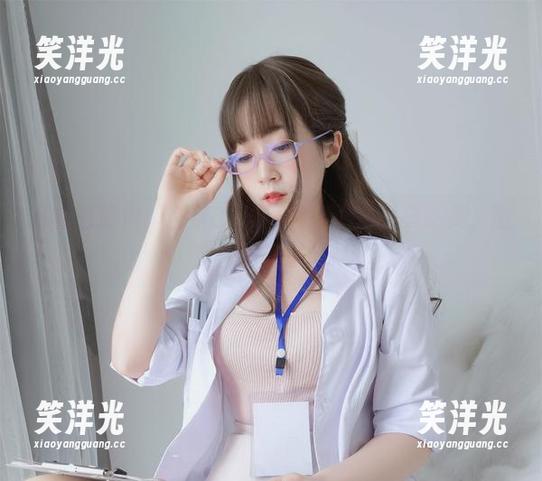 私拍白旗袍：白银81以图片诠释的经典之美，激发你的灵感.txt