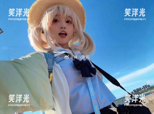 感受清新气息，神沢永莉绫蛋糕裙吊带袜汐写真全新更新.txt