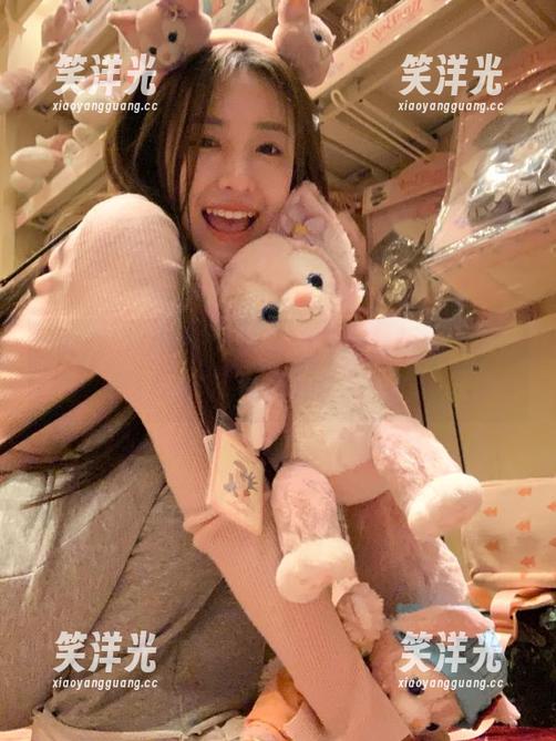 秀人网 - UU阿文吊带图包全新更新！绝美图片为你带来视觉冲击.txt