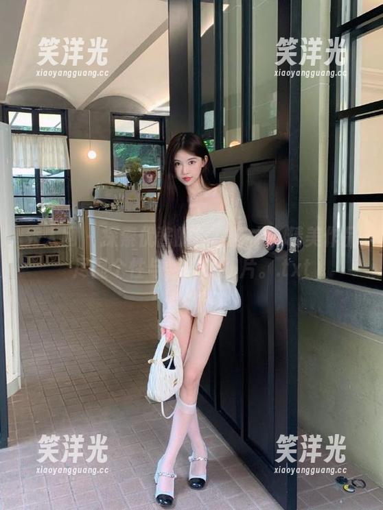 秀人网-优酱 秀人网 - 探索优酱的棉袜艺术,精美作品尽显个性与温暖的图片。.txt