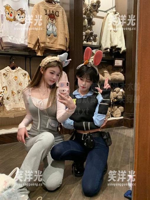 秀人网 - 抛开严肃，他们都在看冯木木的和服合集，根本没心情欣赏美丽，笑到抽筋！.txt