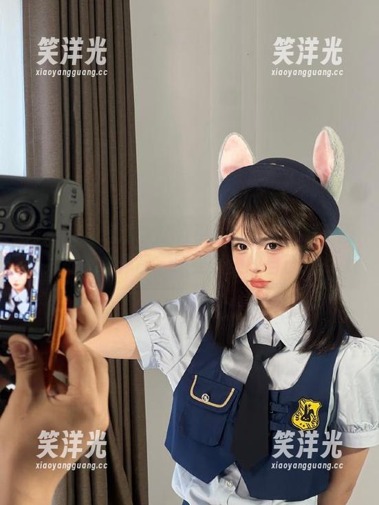 秀人网-史雨姐姐 秀人网 - 追逐梦想的视觉盛宴,定制史雨姐姐的女神作品,感受最美的自己!.txt