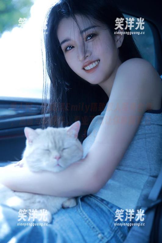 秀人网 - 大琪琪Emily精致双人写真合集，温暖与你相伴，专业下载让你珍藏更方便！.txt
