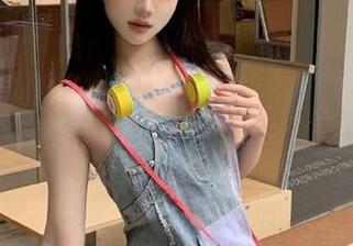 秀人网 – 奶瓶的纯白时光：精选图集记录下那些温柔的瞬间.txt