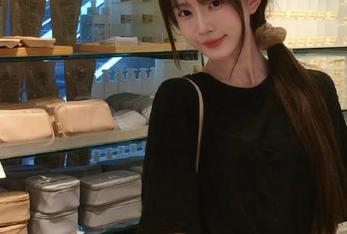 秀人网 – 奶芙乔乔呈现：绝美丝袜写真图包合集，不容错过的风采.txt