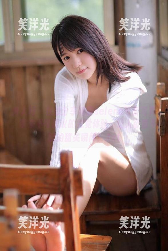 秀人网 - 在线分享娜露selena可爱写真，带来不可思议的视觉体验，让人欲罢不能的甜美瞬间！.txt