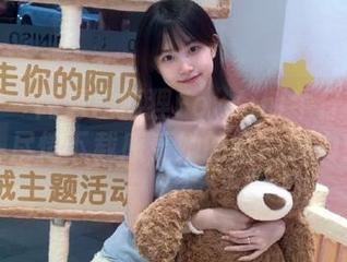 秀人网 – 高清孟狐狸FoxYini牛仔裤摄影作品，尽情下载感受她的时尚魅力！.txt