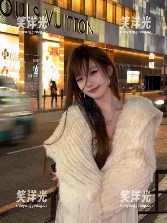 秀人网-灿宝 秀人网 - 校园生活的缩影,灿宝全套校服图包精彩不容错过.txt