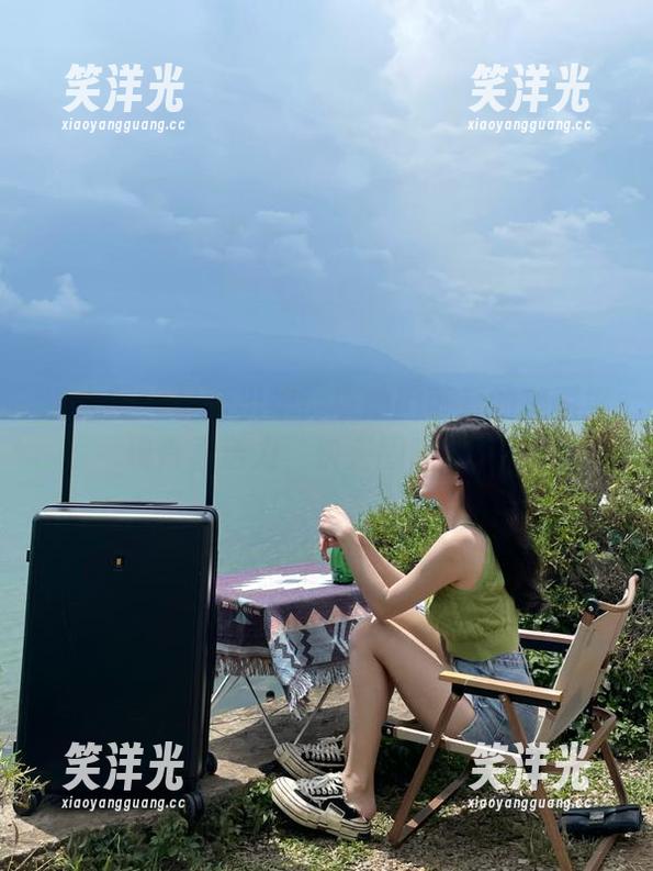 秀人网-璀灿 秀人网 - 最新出炉!璀灿用可爱的美图展现青春活力,快来围观!.txt