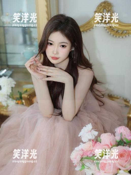 秀人网 - 心动瞬间：萌琪琪Irene护士美图与资源融合，打造绝美写真之旅.txt