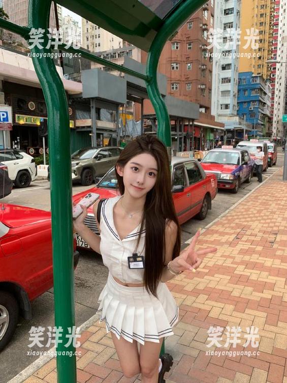 秀人网-葛征 秀人网 - 探索旗袍的魅力,葛征带来的写真套图让你眼前一亮.txt