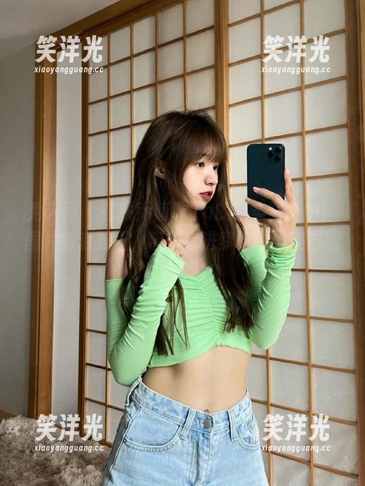 秀人网-顾乔楠Cora 秀人网 - 在顾乔楠Cora的温柔写真中,图片如诗如画,带你走进梦幻的唯美时刻!.txt
