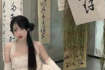 秀人网 – 观看龙泽美曦的修女写真，揭开她内心独白的迷人面纱.txt