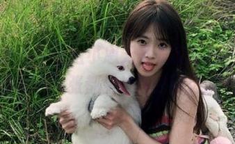紧急企划 – 一组小恩无圣光校服写真，图包里的每一张都是校园的回忆杀.txt