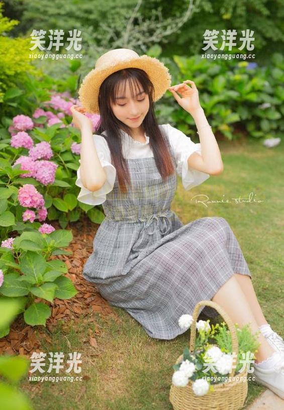 纪念小小v 微密圈 - 追寻私房妹妹的美丽足迹:纪念小小v的独特图片分享.txt
