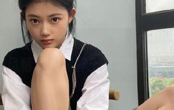 美媛馆 – 最新写真曝光，MARA酱的睡衣风情让人陶醉于其中。.txt