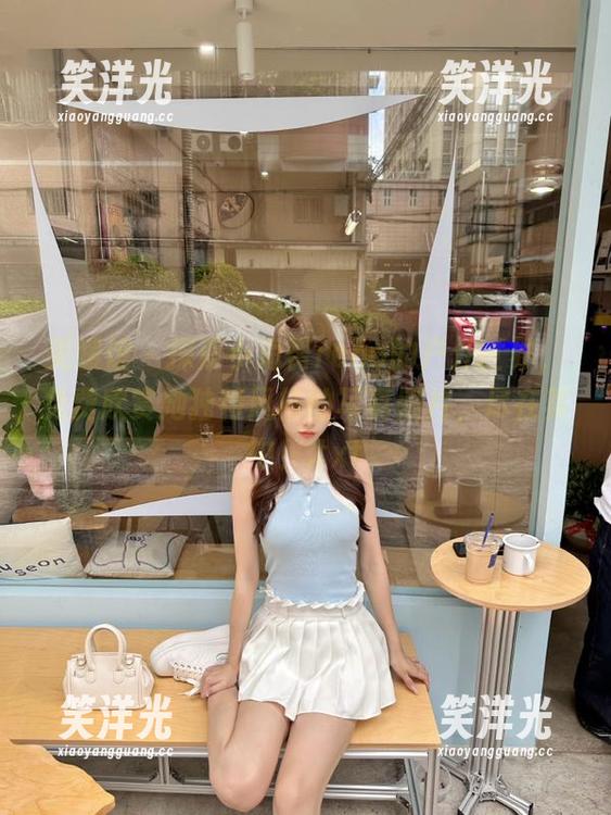 美媛馆-小海臀rena 美媛馆 - 探索小海臀rena的户外世界,免费欣赏她独特风格的写真照片,尽在其中!.txt