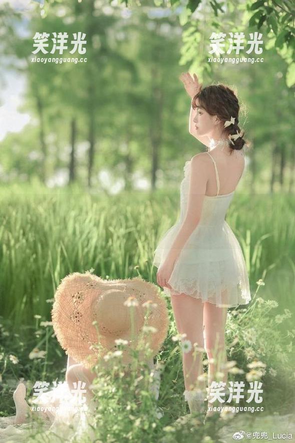 胜利的小生活 微密圈 - 套图来了!探索胜利的小生活女仆猫的最新写真艺术之旅.txt