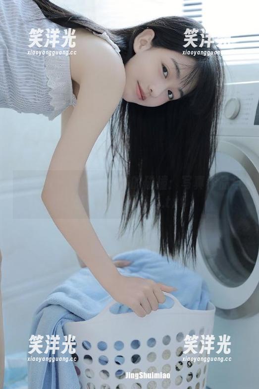 微密圈 - 葛征与黑色的碰撞：写真作品与壁纸的深邃魅力.txt