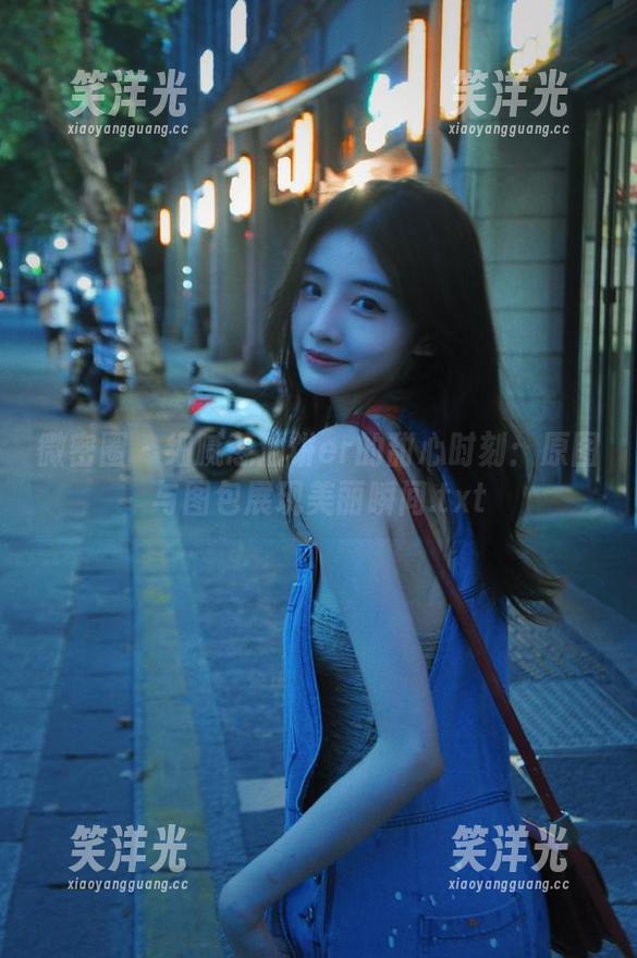 葱油饼er 微密圈 - 细腻葱油饼er的甜心时刻:原图与图包展现美丽瞬间.txt